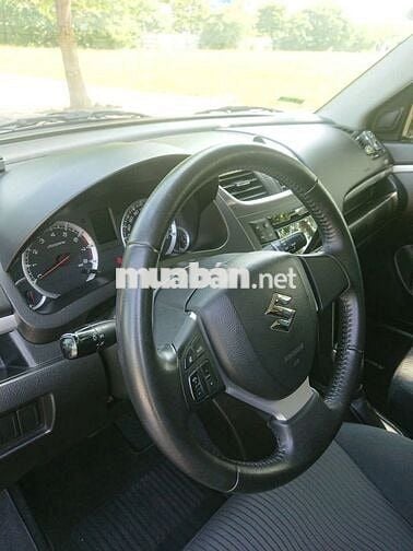 Suzuki Swift 2024 Đỏ Nhật Bản