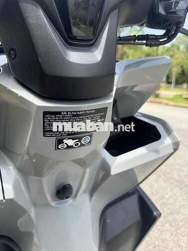 Honda Vario 160 ABS - Xám Xi Măng - 13.000 km