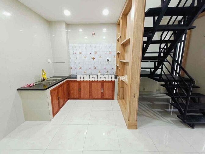 Nhà HXH 1/ Q.Trung P8: 4x18m, 5 phòng ngủ, 3wc