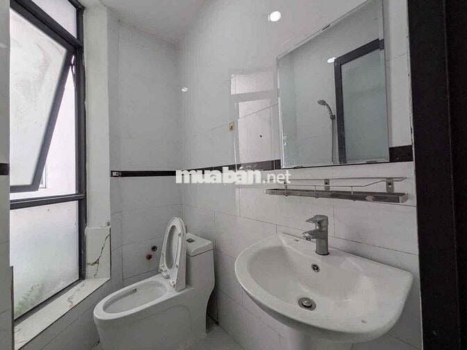 Cho Thuê Phòng Mới Tinh Cửa Sổ Trời Nội Thất Gần Âu Cơ - ĐH Văn Hiến