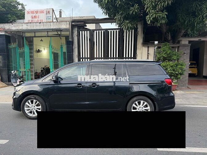 Kia Sedona 2019 Dầu Xanh đen
