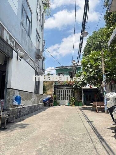 Hẻm xe hơi nhà mới 50 M2 , chỉ 2,x tỷ