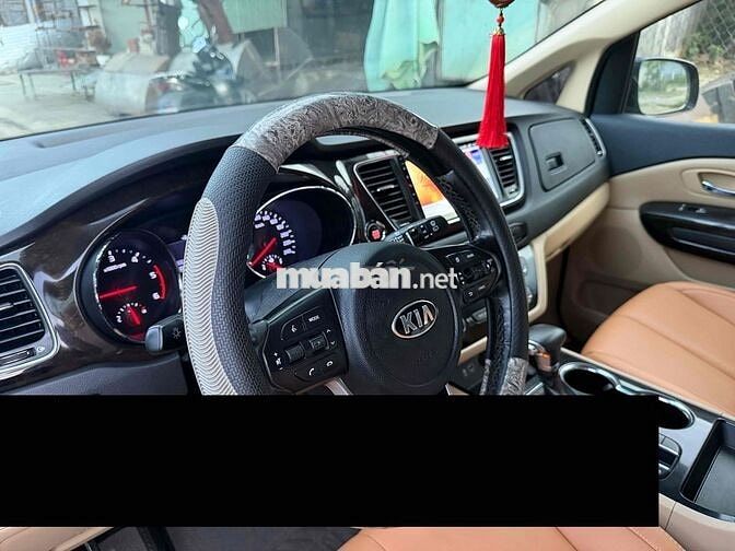 Kia Sedona 2019 Dầu Xanh đen