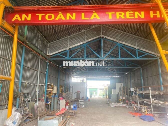 Xưởng tiền chế có cẩu trục Hoá An 1600m giá 32 triệu
