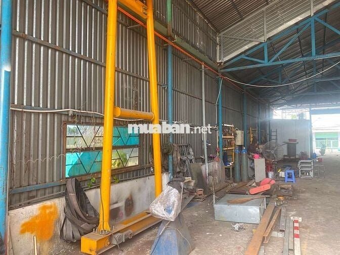 Xưởng tiền chế có cẩu trục Hoá An 1600m giá 32 triệu
