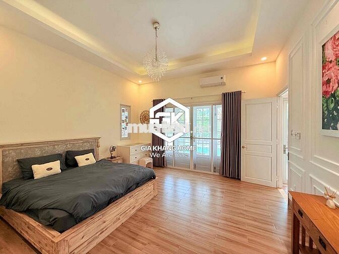 CHO THUÊ BIỆT THỰ SÂN VƯỜN PHÍA NAM NHA TRANG CÓ HỒ BƠI 3 PHÒNG NGỦ
