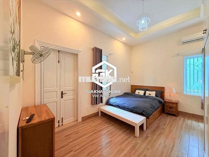 CHO THUÊ BIỆT THỰ SÂN VƯỜN PHÍA NAM NHA TRANG CÓ HỒ BƠI 3 PHÒNG NGỦ