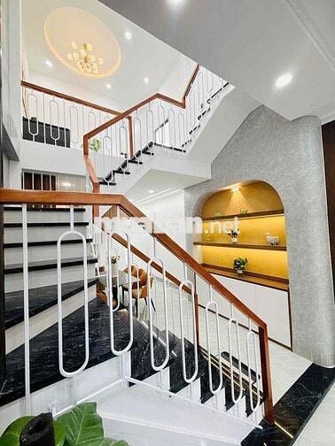Bán Nhà Phố - Hoàn Công- 3PN - Sân Ô Tô - Gần Chợ Phúc Lâm- Giá: 4550
