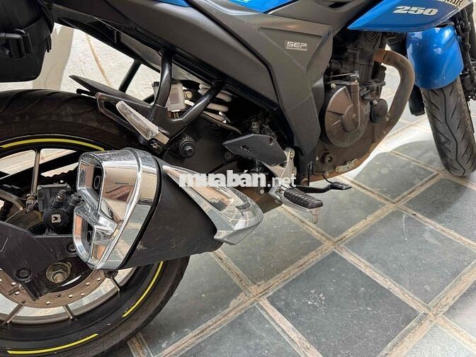 Suzuki Gixxer 250 Xanh 35.000 km