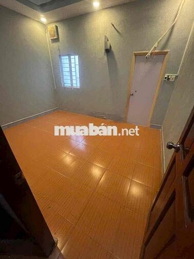 Cần cho thuê nhà đường xe tải thông 4x18m đúc lửng 2pn 2wc 8.5tr