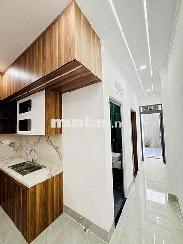 Bán Nhà Phố - Hoàn Công- 3PN - Sân Ô Tô - Gần Chợ Phúc Lâm- Giá: 4550
