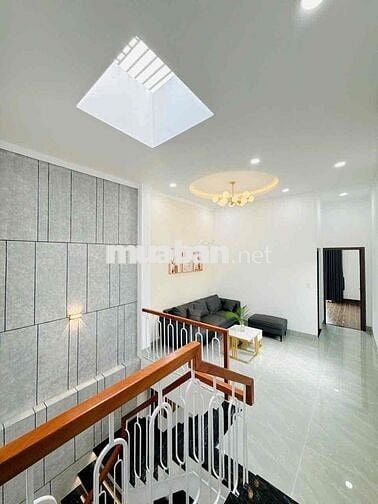 Bán Nhà Phố - Hoàn Công- 3PN - Sân Ô Tô - Gần Chợ Phúc Lâm- Giá: 4550
