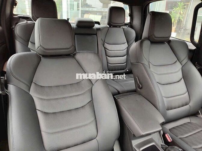 Xe bán tải 2 cầu tự động cao cấp nhập Thái Lan