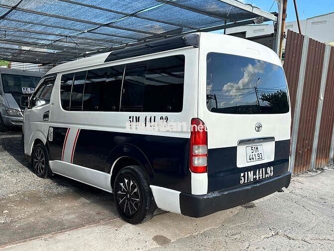 Toyota Hiace 16 chỗ Trắng, Đen