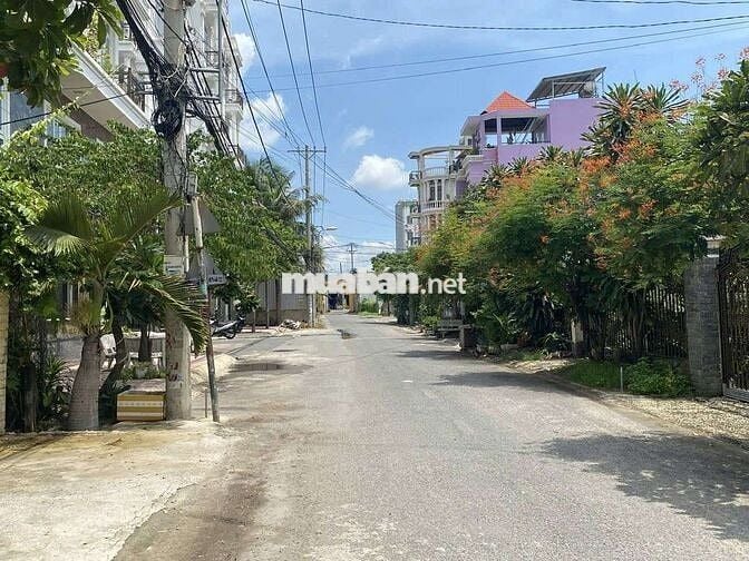 đất siêu đẹp, góc 2mt, MT Thạnh Lộc 47,dt: 5.2mx21=114m2, giá: 6.1 tỷ