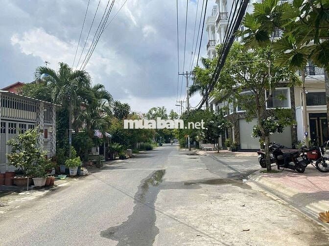 đất siêu đẹp, góc 2mt, MT Thạnh Lộc 47,dt: 5.2mx21=114m2, giá: 6.1 tỷ