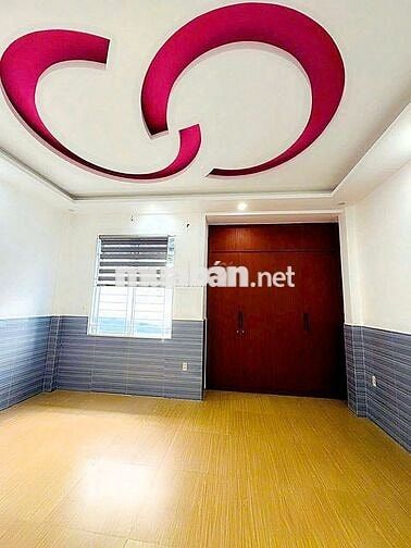 Nhà nguyên căn 1 trệt 1 lầu 2 phòng ngủ hẻm xe hơi đường Cây Keo