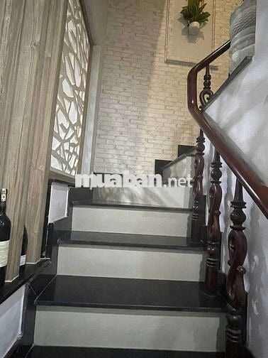 Nhà Full Nội Thất 1 Trệt 2 Lầu 3PN 3WC Hẻm Lâm Văn Bền