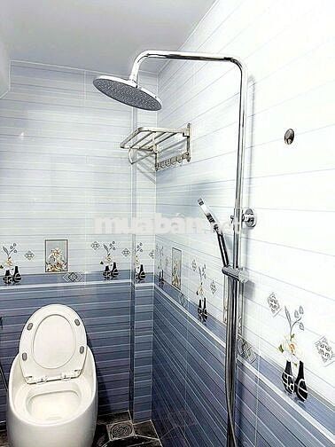 Nhà nguyên căn 1 trệt 1 lầu 2 phòng ngủ hẻm xe hơi đường Cây Keo