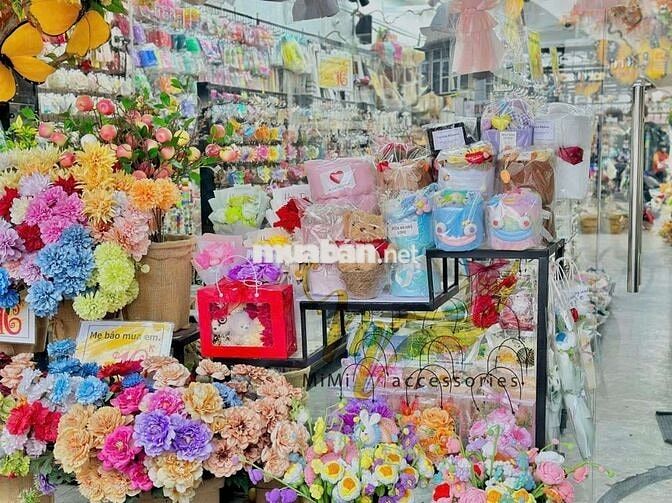 NHÂN VIÊN BÁN HÀNG PHỤ KIỆN THỜI TRANG