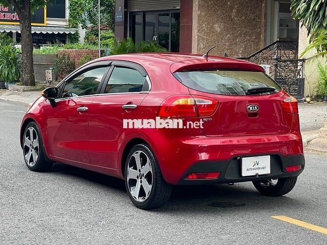 Kia Rio Hatchback 1.4AT 2014 Đỏ Tự động