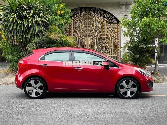 Kia Rio Hatchback 1.4AT 2014 Đỏ Tự động