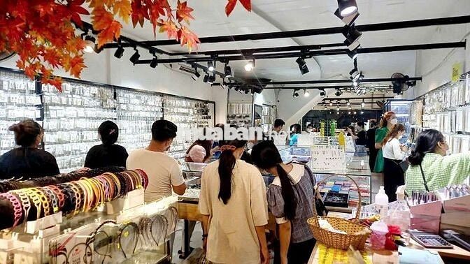 NHÂN VIÊN BÁN HÀNG PHỤ KIỆN THỜI TRANG