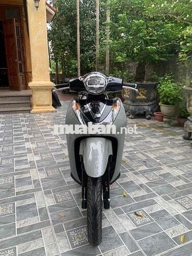 Honda SH Mode 2025 Xám xi măng 1000 km