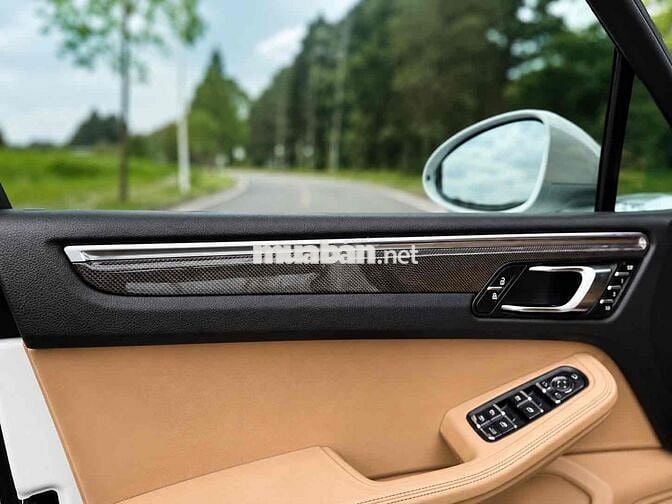 Porsche Macan 2022 Trắng PDK 21 ngàn km