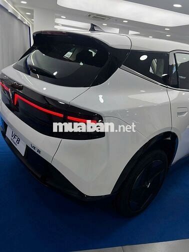 VinFast VF 8 All New SUV điện Đỏ