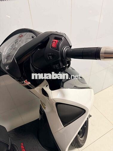 Honda SH Trắng đen Xăng