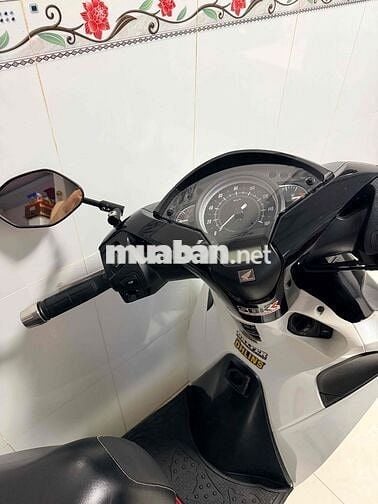 Honda SH Trắng đen Xăng