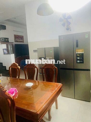 BÁN NHÀ 2 LẦU MÁI NGÓI.  GẦN GIÁO XỨ HẢI SƠN 