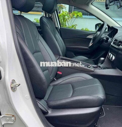 Mazda Mazda 3 Trắng 5 chỗ Tự động