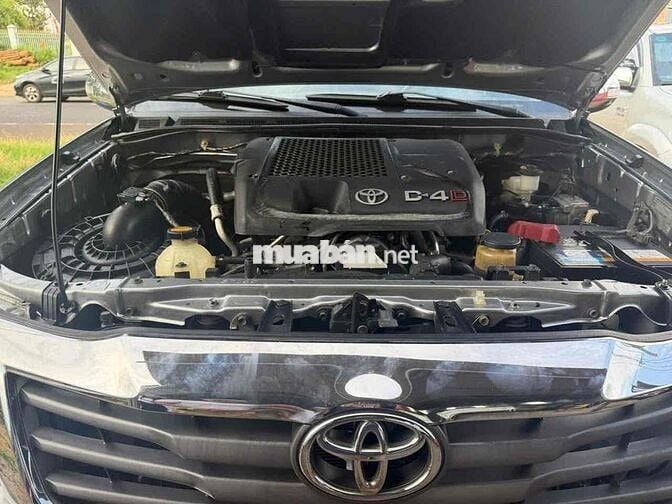 Toyota Hilux E 2014 Số Sàn 1 Cầu Bạc
