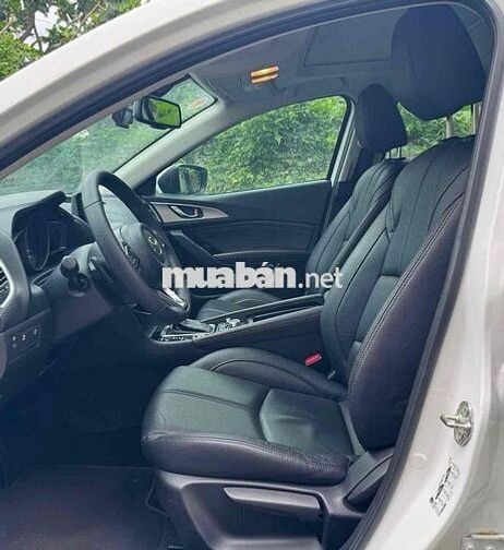 Mazda Mazda 3 Trắng 5 chỗ Tự động