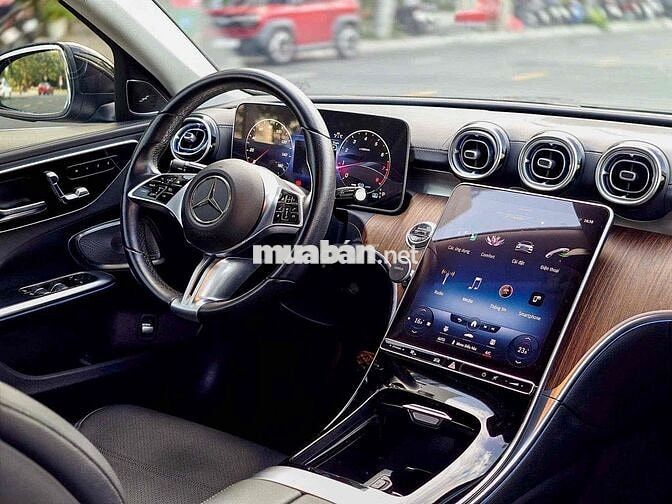 C200 Avantgarde Plus 2022 màu đen cá nhân xe đẹp