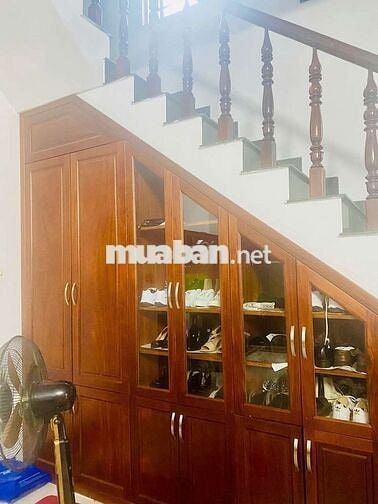 BÁN NHÀ 2 LẦU MÁI NGÓI.  GẦN GIÁO XỨ HẢI SƠN 