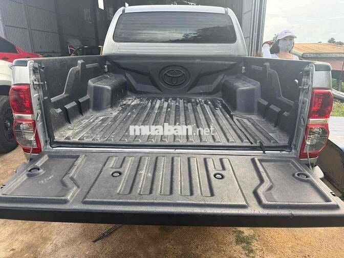 Toyota Hilux E 2014 Số Sàn 1 Cầu Bạc