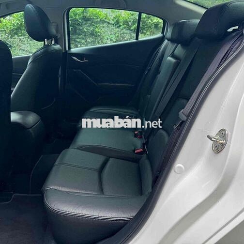 Mazda Mazda 3 Trắng 5 chỗ Tự động
