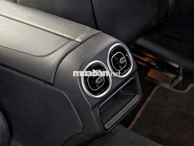C200 Avantgarde Plus 2022 màu đen cá nhân xe đẹp