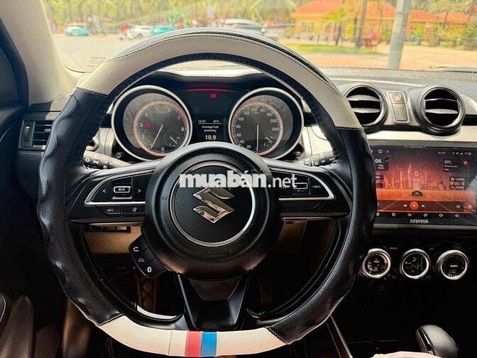 Suzuki Swift GLX Special 2022 Trắng