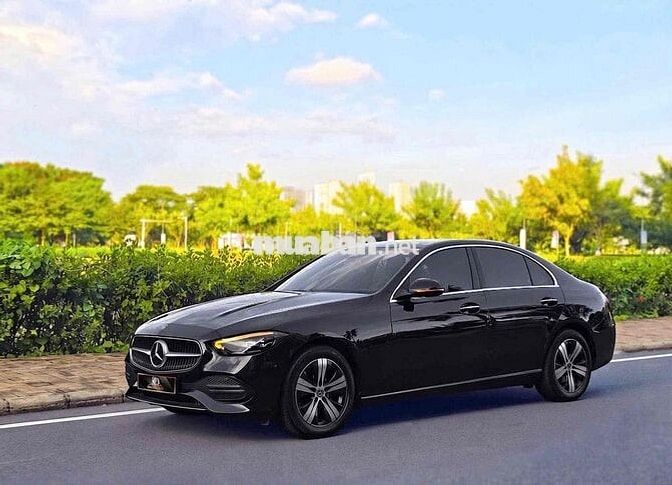C200 Avantgarde Plus 2022 màu đen cá nhân xe đẹp