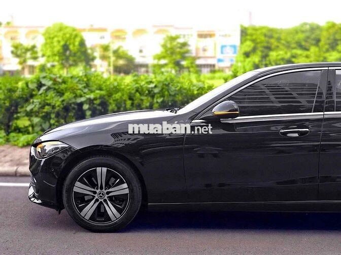 C200 Avantgarde Plus 2022 màu đen cá nhân xe đẹp
