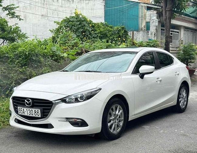 Mazda Mazda 3 Trắng 5 chỗ Tự động
