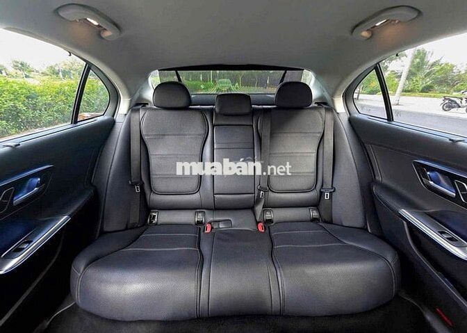 C200 Avantgarde Plus 2022 màu đen cá nhân xe đẹp