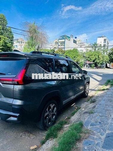 Mitsubishi Xpander Cross 2024 Xám 7 chỗ