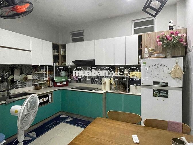 Nguyên căn 3PN full nội thất hẻm ba gác lâm văn bền