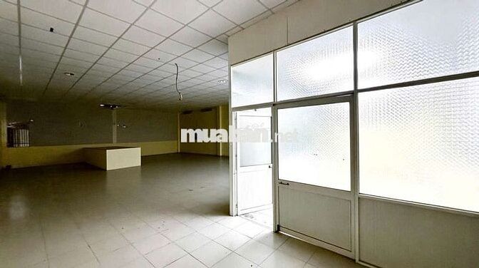 chính chủ cho thuê kho 500m² giá 33trieu mặt tiền đường 