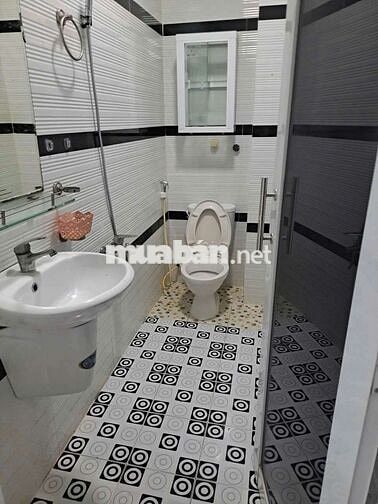 Cho thuê nguyên căn trống rộng, 5pn 5wc, hẻm 1/ Đường số 8 p11 gò vấp